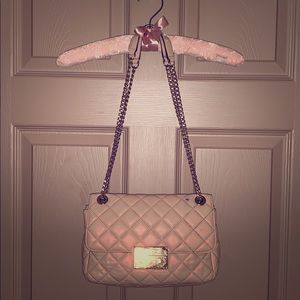 Michael Kors beige quilted purse with gold links